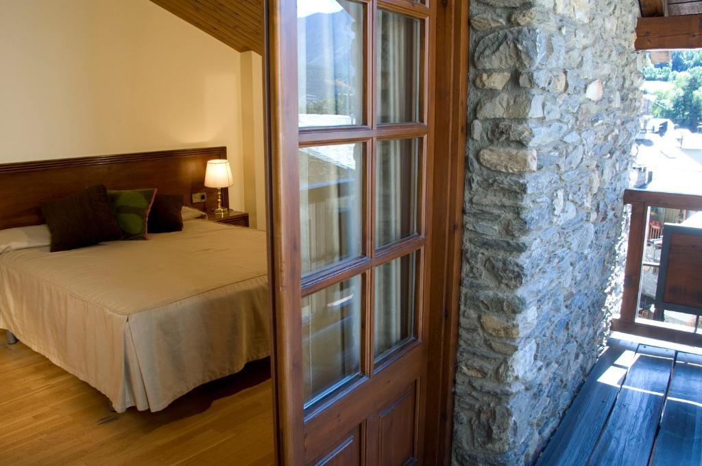 Hotel Santa Barbara De La Vall D'Ордино Номер фото
