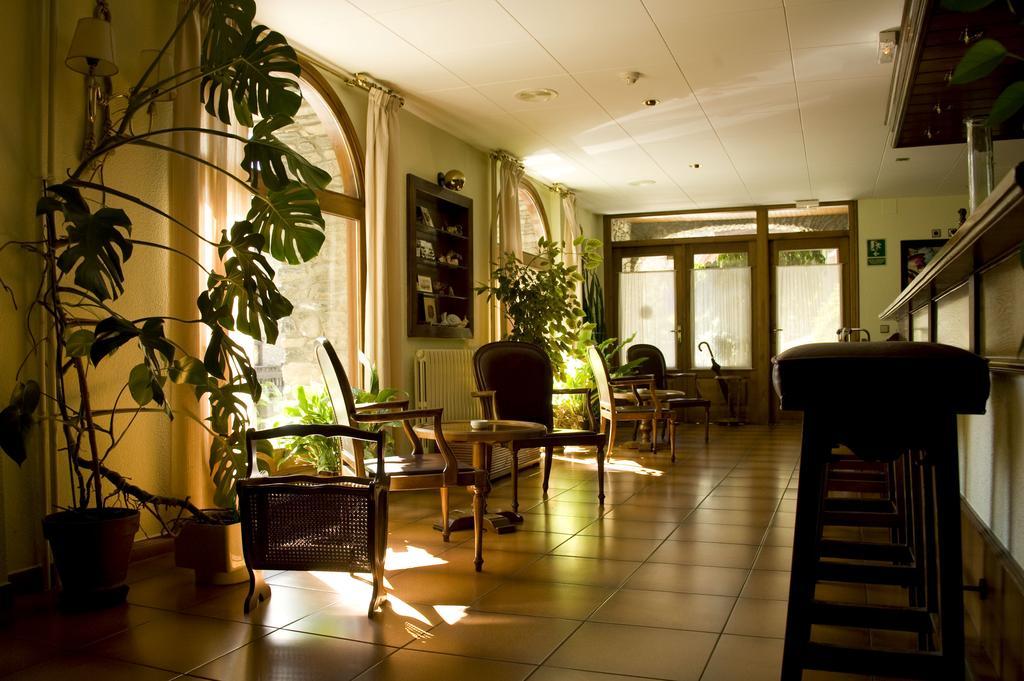 Hotel Santa Barbara De La Vall D'Ордино Экстерьер фото